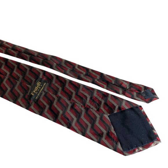 Fratelli Moda Silk Tie Red Black Gray Chevron Pattern Italy Mens Necktie Office - Picture 2 of 8